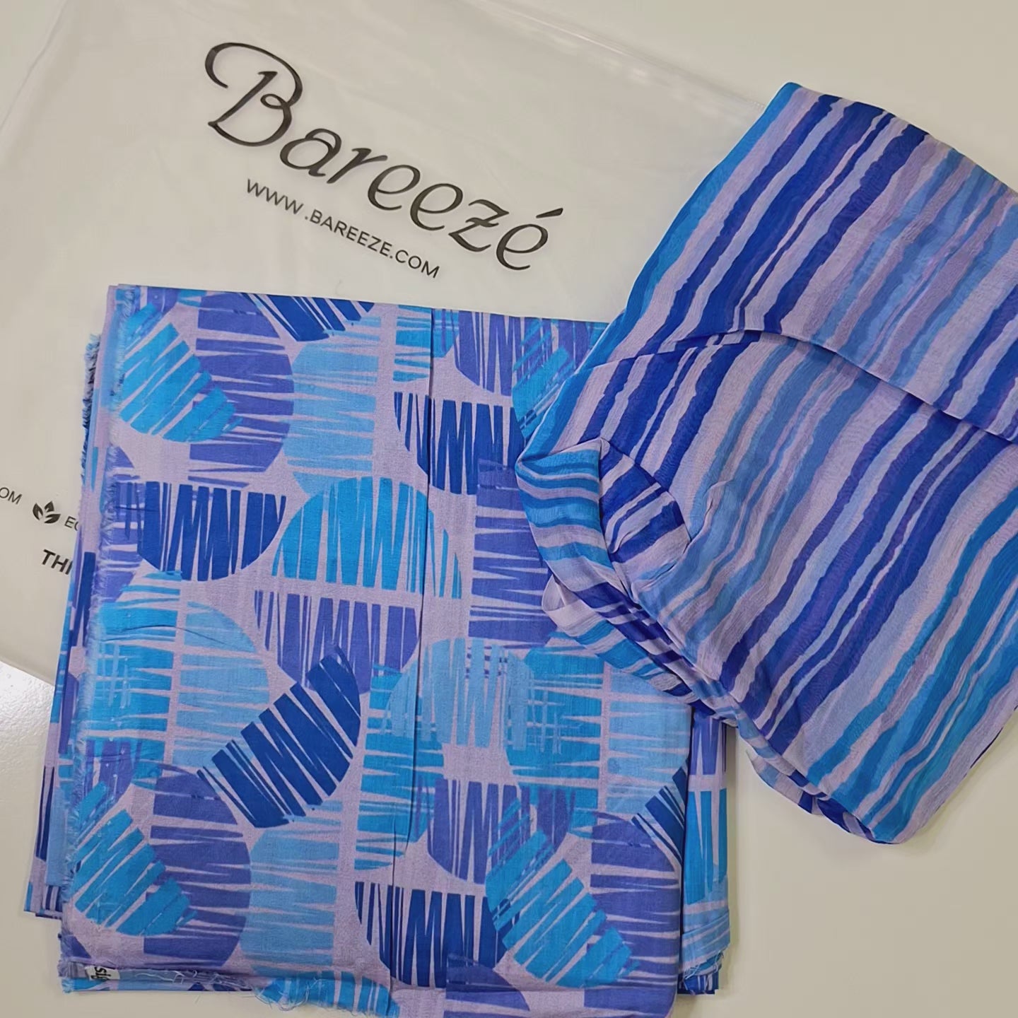 Bareeza lawn 3pc suit